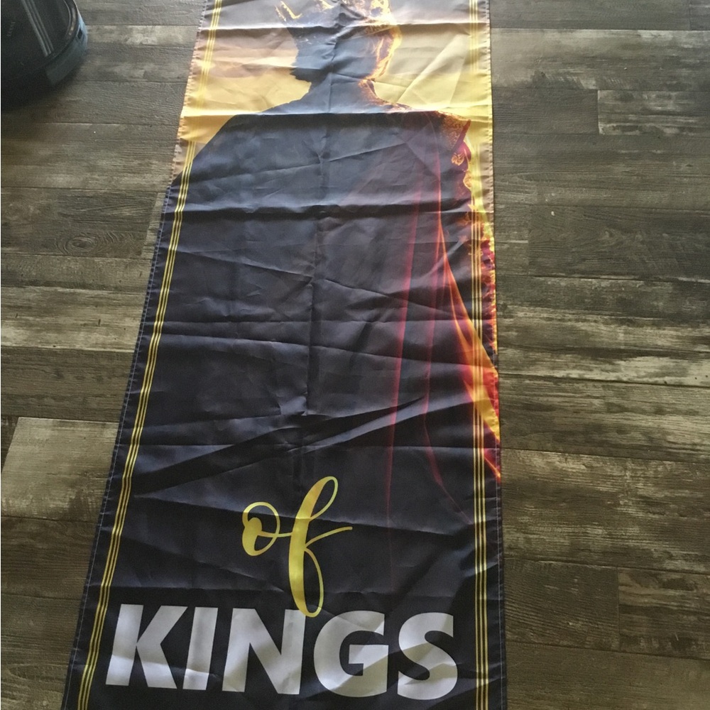 'Of Kings' Graphic Banner - Navy, Yellow & White